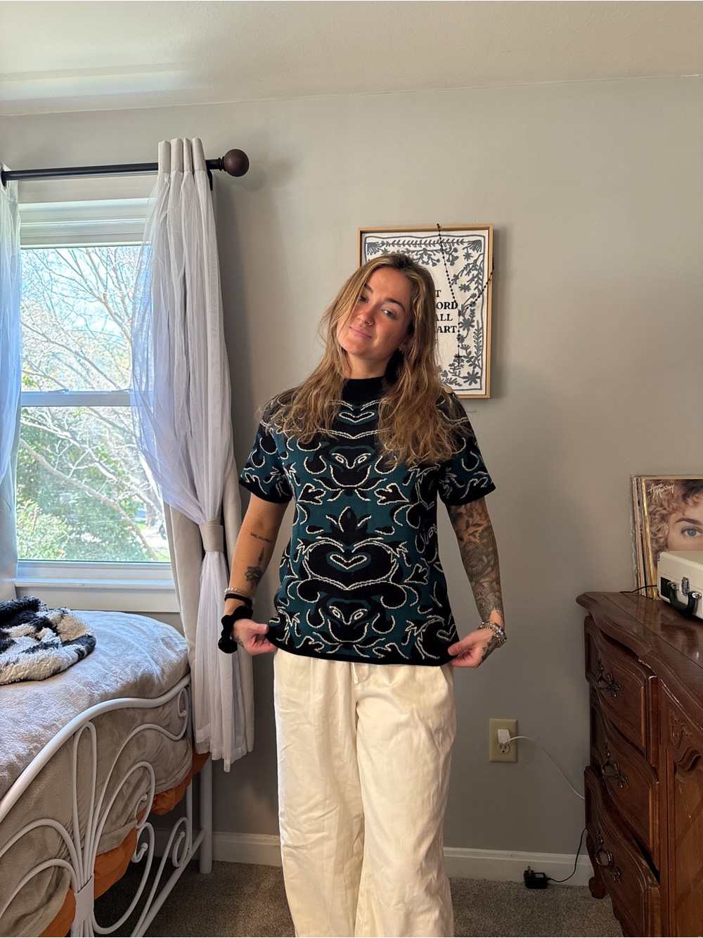 Womens Black & Teal Patterned Short-Sleeve Sweater